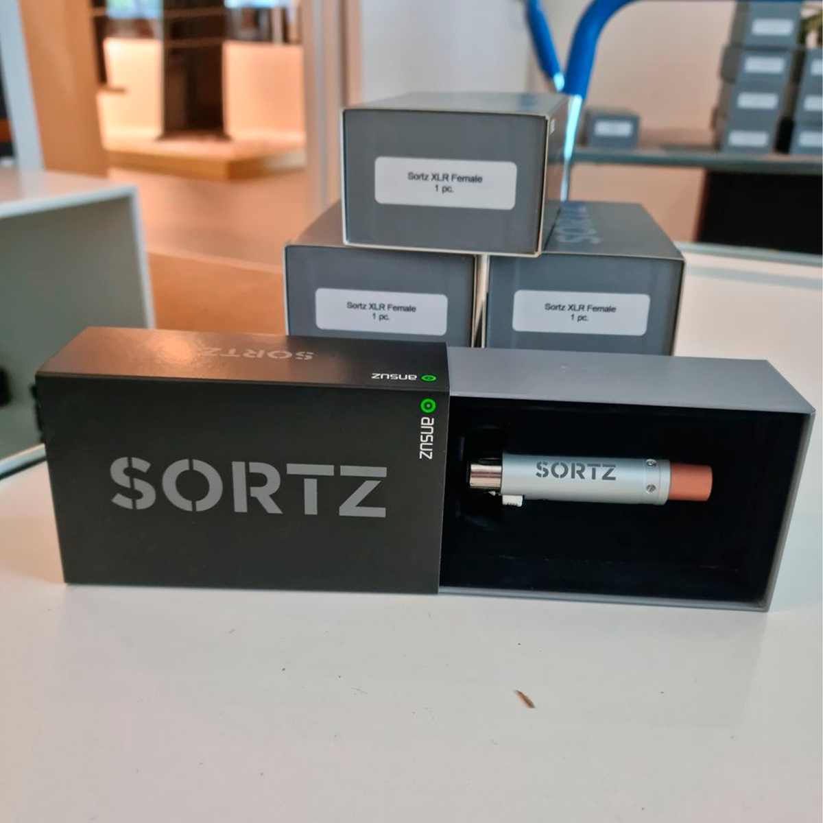 Ansuz Sortz XLR Female (brugt)
