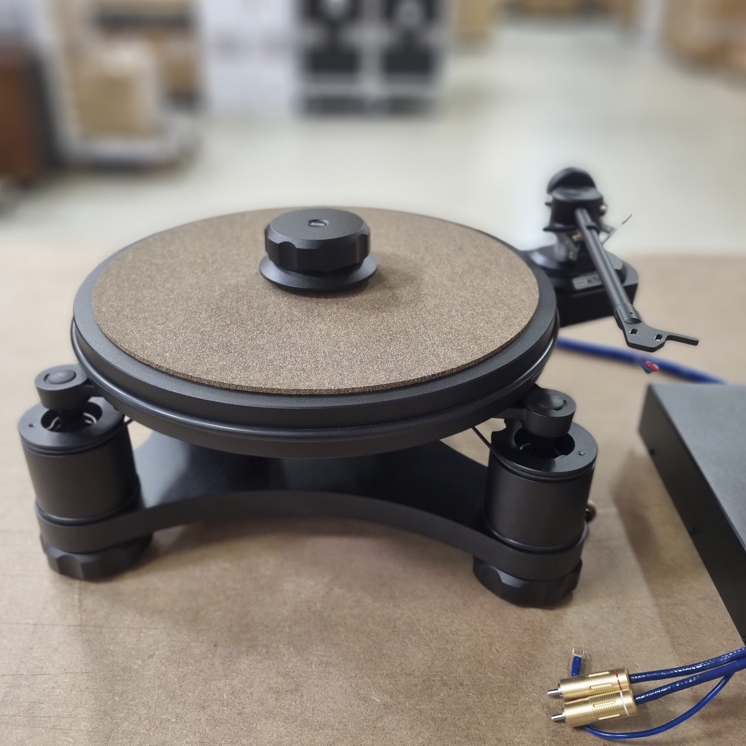 Avid Volvere/Altus arm u pick-up