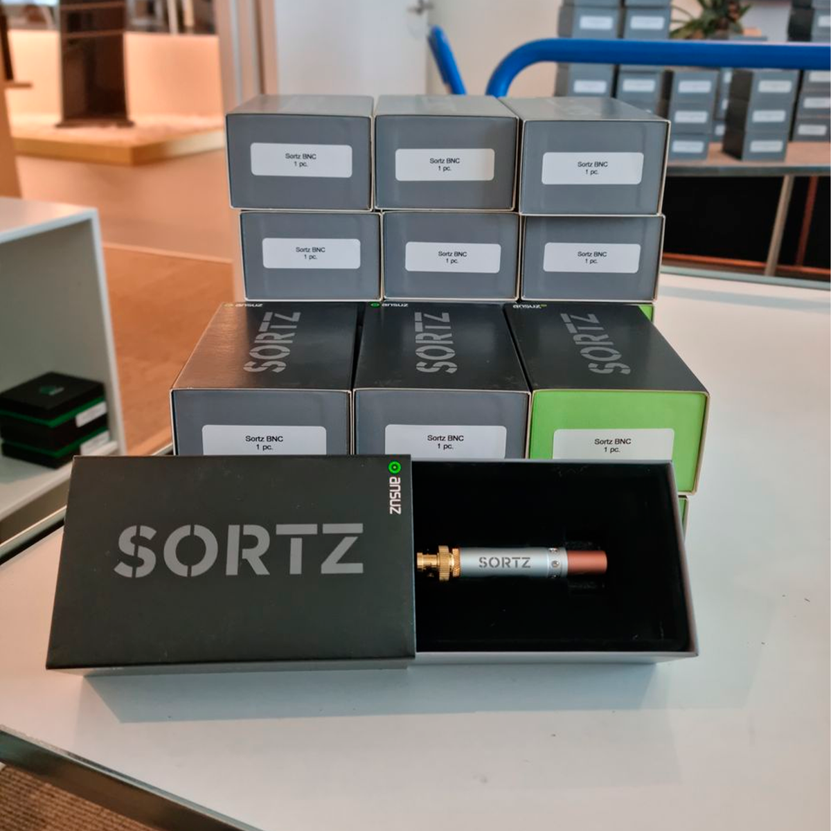Ansuz Sortz BNC (Brugt)