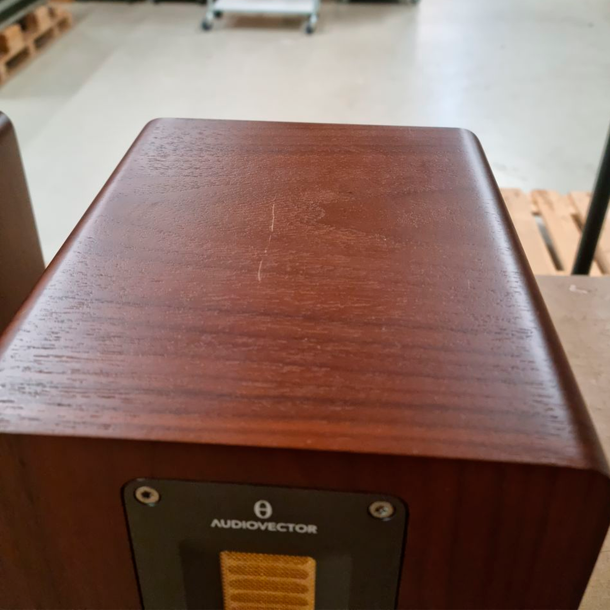 Audiovector QR1 Walnut (BRUGT)